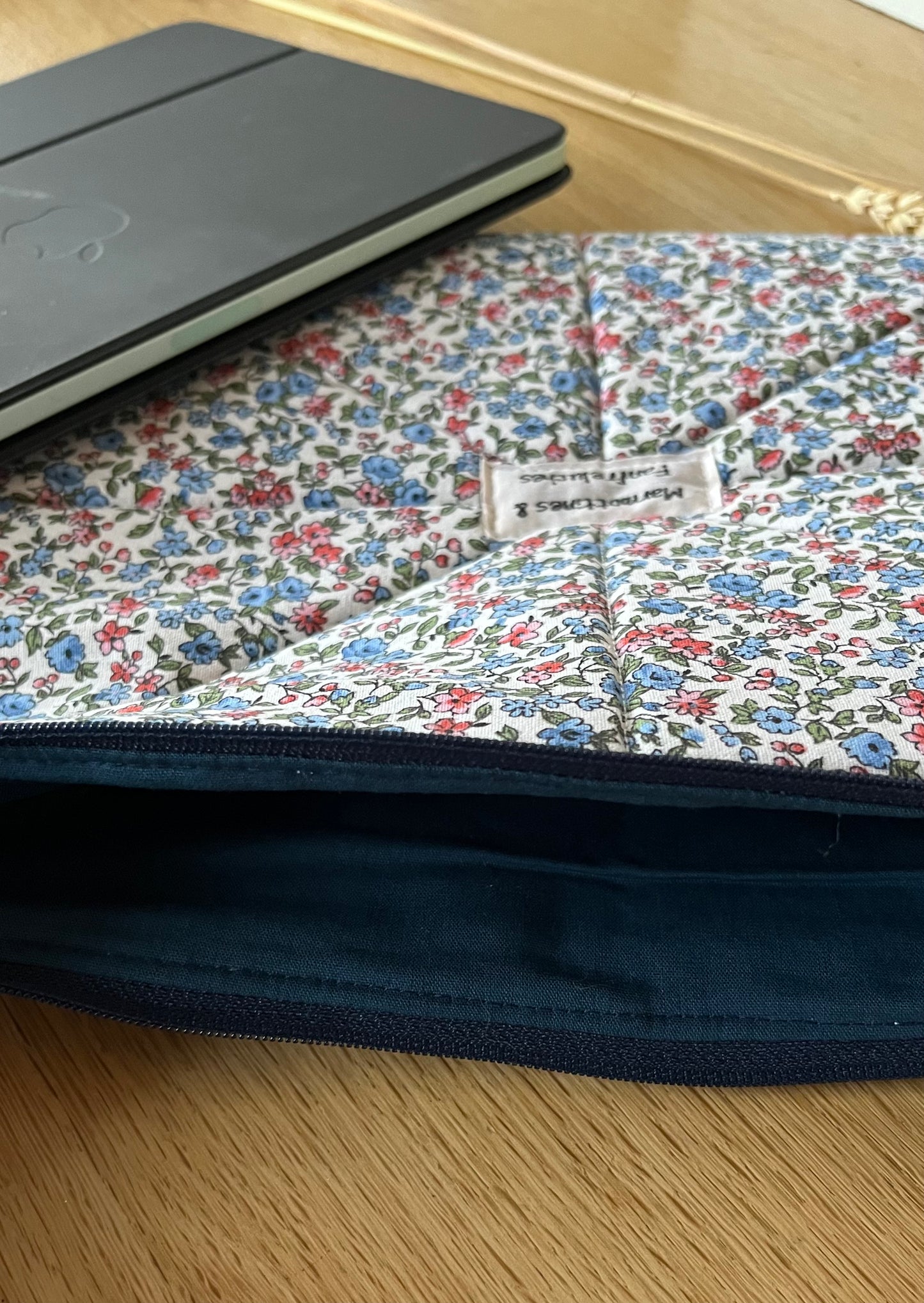 Housse tablette/iPad fait main en tissu