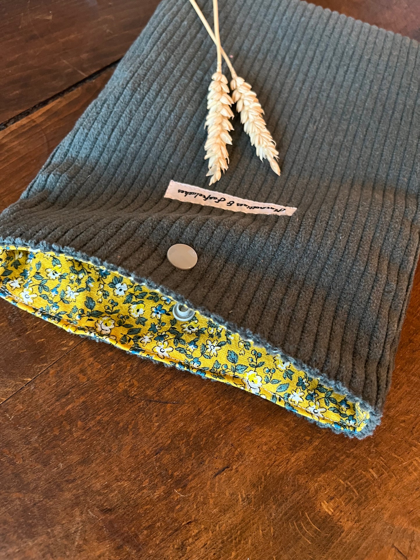 Pochette livre poche velours côtelé 100% français
