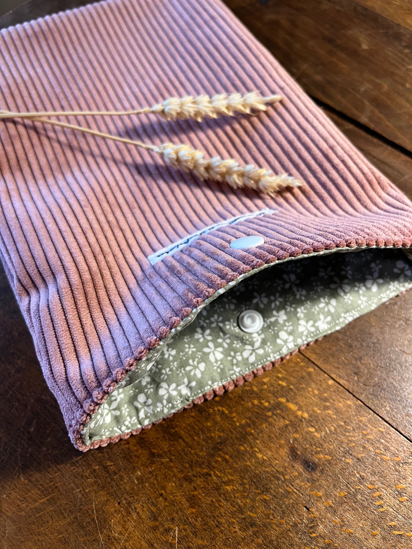 Pochette livre poche velours côtelé 100% français